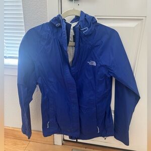 The North Face Women’s Hyvent 2.5L Small Rain Jacket Deep Blue